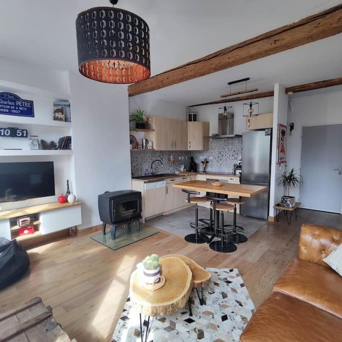 45 M Apartment *